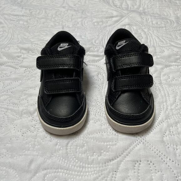 Nike Capri 3 Leather Sneakers Size 5 - Picture 7 of 10